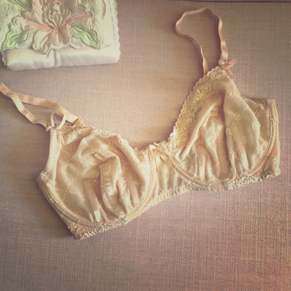 UNPADDED UNDERWIRE BRA 34DD